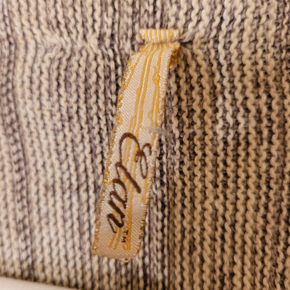 Cardigan - Picture 3 of 3